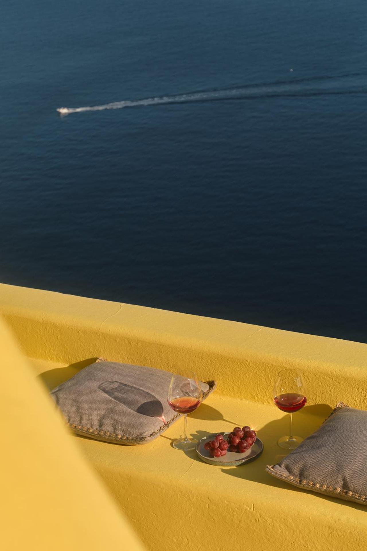 Ilivatos - Elegant Villa On The Caldera'S Edge أويا المظهر الخارجي الصورة